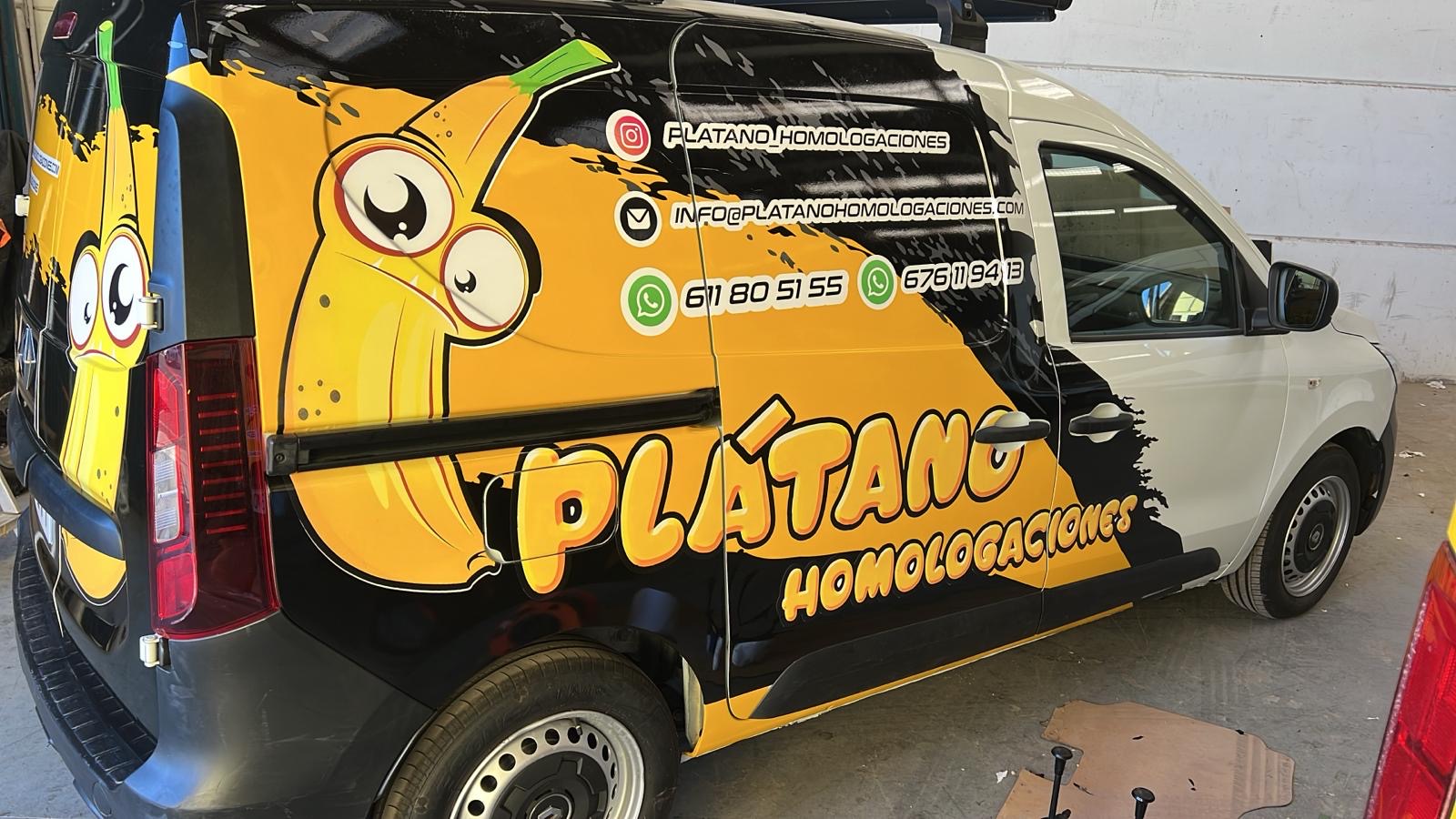 Furgoneta rotulada para Plátano Homologaciones